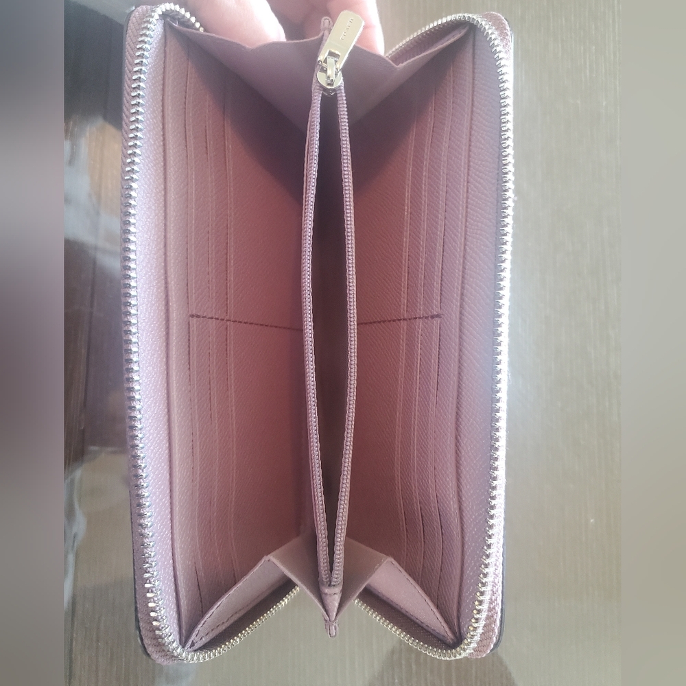COACH Zippered Leather Wallet - Picture 8 of 8